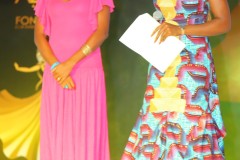 Angela-AQUEREBURU-productrice-et-Laura-Dave-presentatrice-de-la-soiree